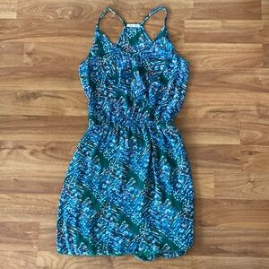 ❤️ Tea n Rose Green Print Ruffle Front Dress Size Small NWOT